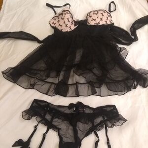 Victoria's Secret Black Sheer Babydoll with Pink Bow-Print Cups